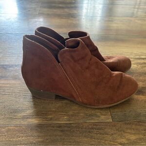 SO Brown Suede Ankle Booties